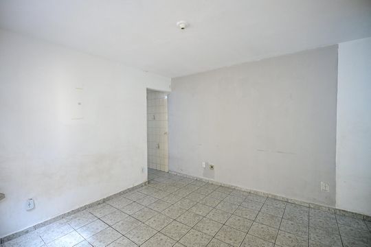 Sala de casa à venda com 2 quartos, 160m² em Vila das Belezas, São Paulo