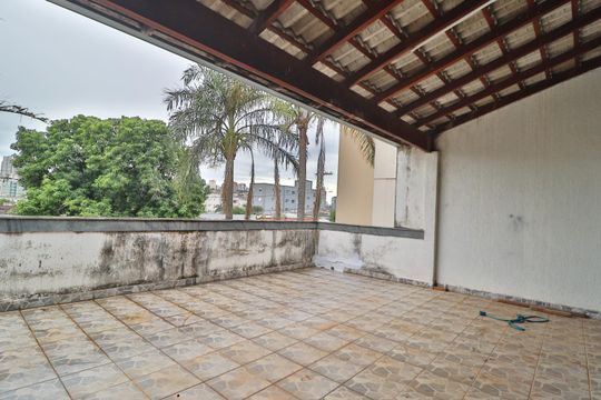 Terraço de casa para alugar com 4 quartos, 300m² em Patrimônio, Uberlândia
