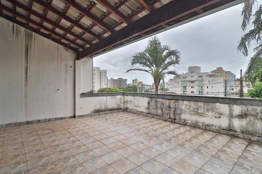 Terraço de casa para alugar com 4 quartos, 300m² em Patrimônio, Uberlândia