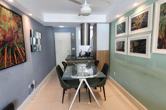 Sala  de apartamento para alugar com 1 quarto, 60m² em Barra, Salvador