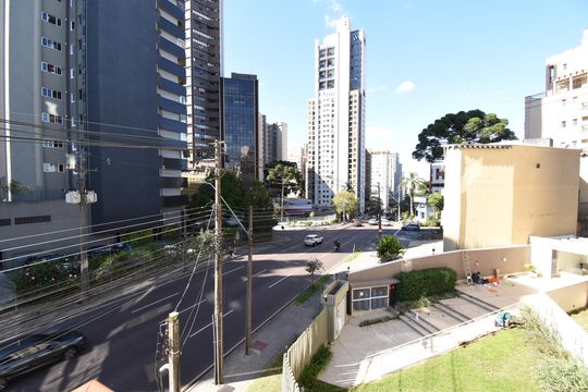 Vista da Sacada de kitnet/studio à venda com 1 quarto, 23m² em Bigorrilho, Curitiba