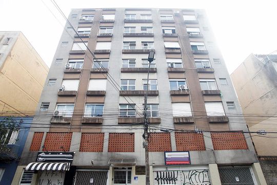Fachada de kitnet/studio à venda com 1 quarto, 32m² em Centro Histórico, Porto Alegre