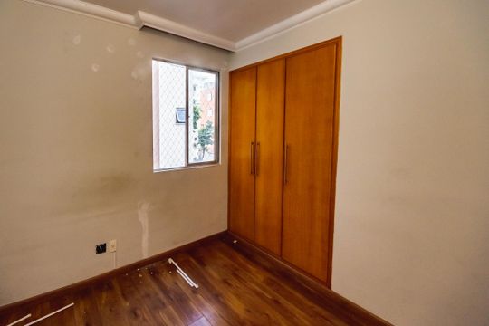 Apartamento à venda com 4 quartos, 112m² em Castelo, Belo Horizonte
