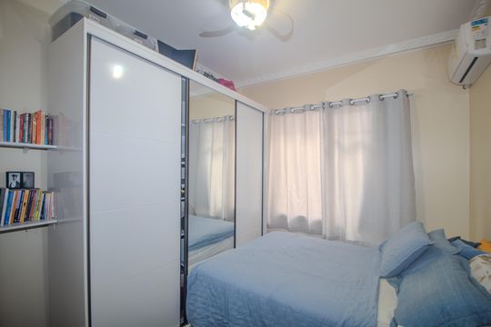 Quarto  de apartamento para alugar com 2 quartos, 55m² em Menino Deus, Porto Alegre