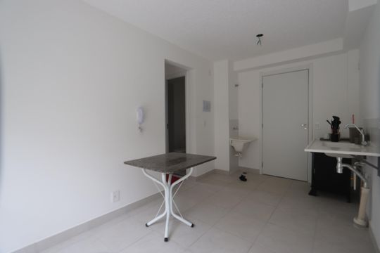 Sala de apartamento para alugar com 2 quartos, 33m² em Parque Sao Rafael, São Paulo