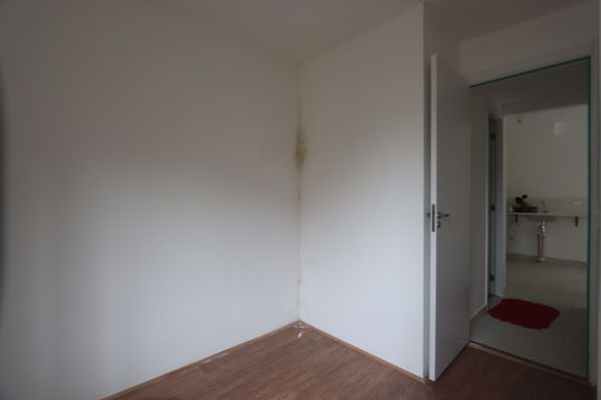 Quarto 1 de apartamento para alugar com 2 quartos, 33m² em Parque Sao Rafael, São Paulo