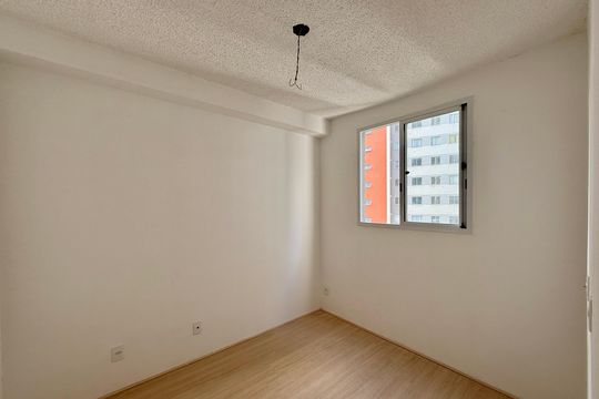 Quarto 1 de apartamento à venda com 2 quartos, 36m² em Jardim Sabara, São Paulo