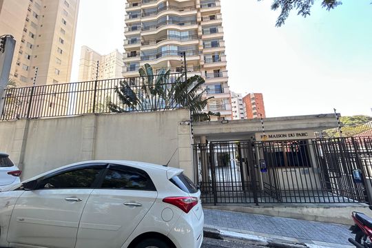 Fachada do Prédio  de apartamento à venda com 3 quartos, 136m² em Vila Progresso, Guarulhos