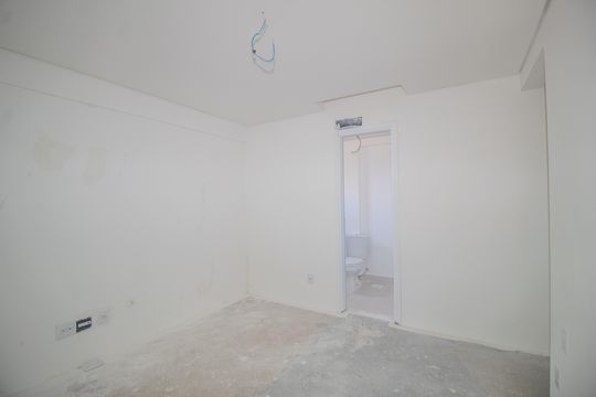 Suite de apartamento à venda com 2 quartos, 109m² em Menino Deus, Porto Alegre