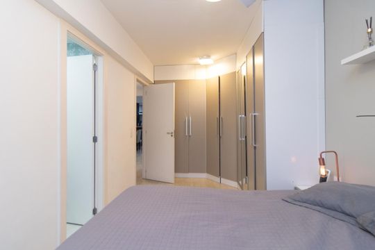 Quarto 2 de apartamento para alugar com 2 quartos, 74m² em Azenha, Porto Alegre