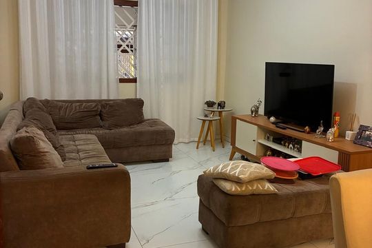 Casa à venda com 3 quartos, 270m² em Jardim Consorcio, São Paulo