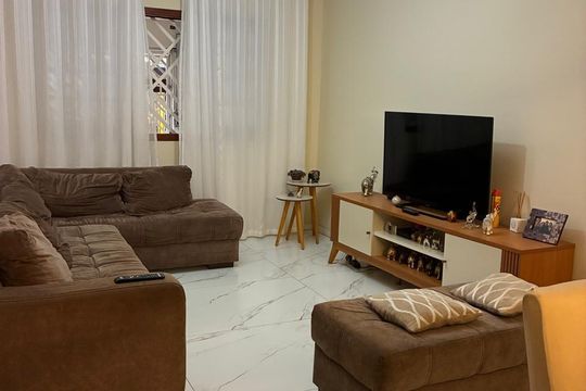 Sala de casa à venda com 3 quartos, 270m² em Jardim Consorcio, São Paulo