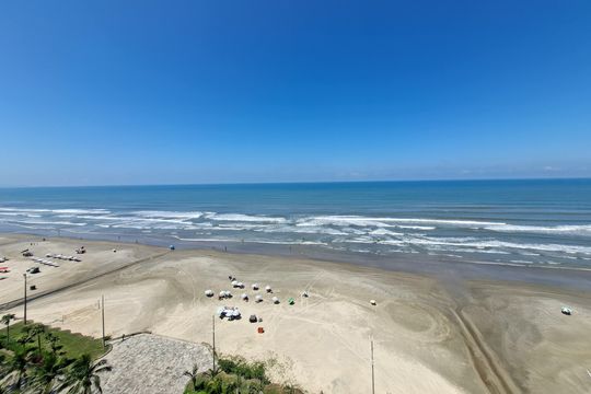 Vista da rua de apartamento para alugar com 3 quartos, 117m² em Vilamar, Praia Grande