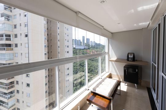 Varanda da Sala de apartamento à venda com 2 quartos, 79m² em Vila da Serra, Nova Lima