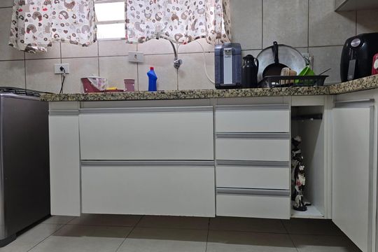 Cozinha  de apartamento à venda com 3 quartos, 87m² em Jardim Vila Galvao, Guarulhos