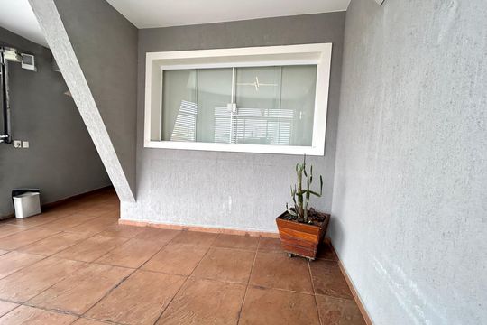 Garagem de casa à venda com 2 quartos, 79m² em Vila Sao Luis, Guarulhos