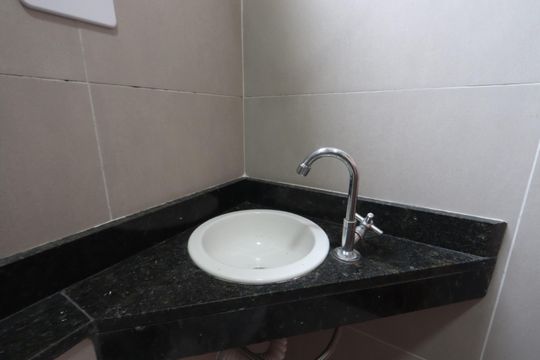 Banheiro de apartamento à venda com 1 quarto, 35m² em Vila Santa Virginia, São Paulo