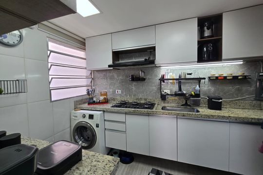 Cozinha e Área de Serviço de apartamento para alugar com 2 quartos, 44m² em Vila Galvão, Guarulhos