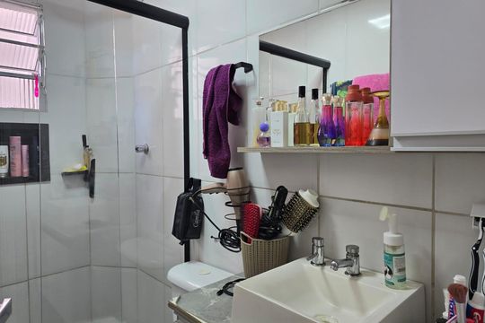 Banheiro Social  de apartamento para alugar com 2 quartos, 44m² em Vila Galvão, Guarulhos
