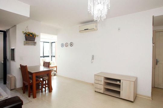 Sala de apartamento para alugar com 1 quarto, 30m² em Menino Deus, Porto Alegre