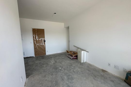 Sala de apartamento à venda com 2 quartos, 70m² em Vila Creti, Barueri