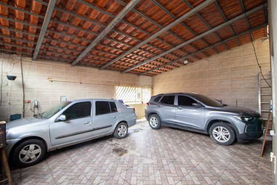 Garagem  de casa para alugar com 4 quartos, 240m² em Jardim Betania, Sorocaba