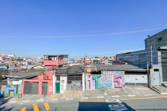 Vista de casa para alugar com 2 quartos, 250m² em Veloso, Osasco