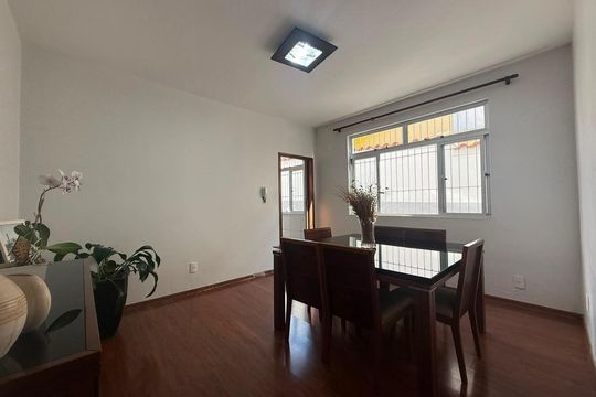 Sala de jantar de casa à venda com 3 quartos, 167m² em Santa Ines, Belo Horizonte
