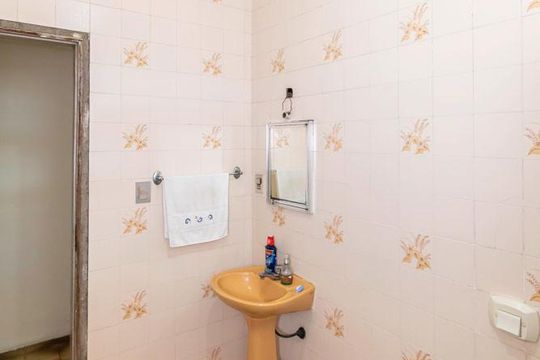 Banheiro 1 de casa à venda com 5 quartos, 157m² em Vigário Geral, Rio de Janeiro
