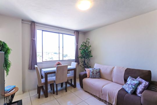 Sala de apartamento à venda com 2 quartos, 58m² em Cascadura, Rio de Janeiro
