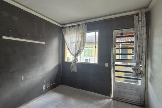 Sala de apartamento para alugar com 2 quartos, 40m² em Santa Cruz, Rio de Janeiro