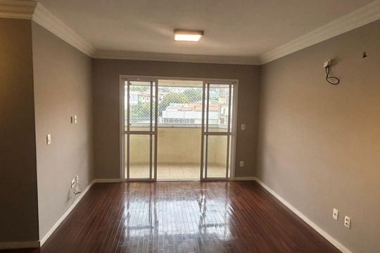 Apartamento à venda com 2 quartos, 76m² em Vila Camilópolis, Santo André