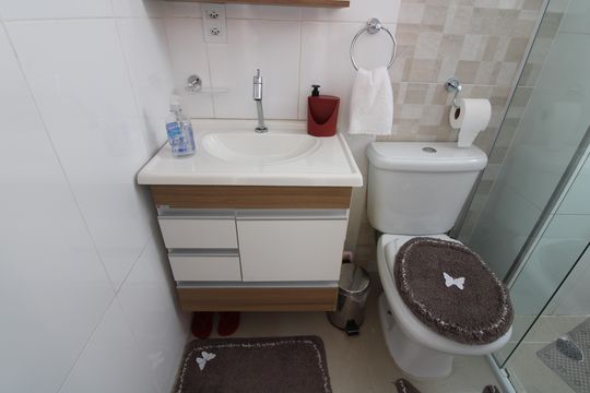 Banheiro de apartamento à venda com 2 quartos, 50m² em Vila Silvia, São Paulo