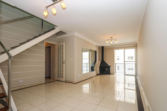 Apartamento para alugar com 3 quartos, 184m² em Vila Gumercindo, São Paulo