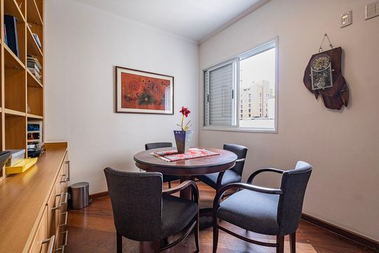 Quarto 3 de apartamento à venda com 3 quartos, 243m² em Jardim Paulista, São Paulo