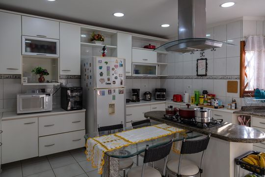 Cozinha de casa à venda com 3 quartos, 375m² em Parque Renato Maia, Guarulhos