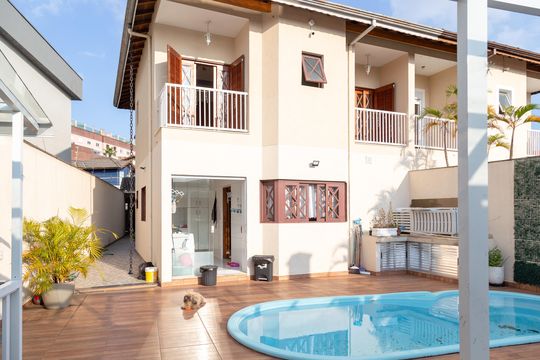 Área gourmet de casa à venda com 3 quartos, 375m² em Parque Renato Maia, Guarulhos