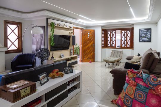Sala de casa à venda com 3 quartos, 375m² em Parque Renato Maia, Guarulhos