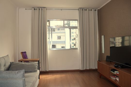 Sala de apartamento para alugar com 2 quartos, 82m² em Bela Vista, São Paulo
