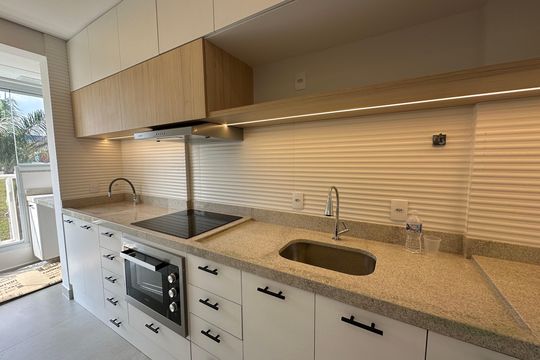 Cozinha de apartamento para alugar com 1 quarto, 45m² em Bethaville I, Barueri
