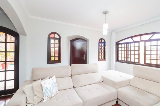 Sala de casa à venda com 3 quartos, 320m² em Vila Carmosina, São Paulo