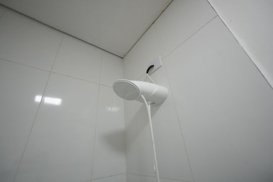 Banheiro de kitnet/studio para alugar com 1 quarto, 18m² em Vila Mariana, São Paulo