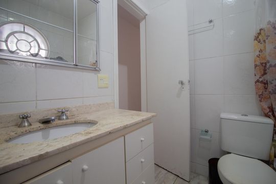 Casa à venda com 5 quartos, 213m² em Vila Mascote, São Paulo