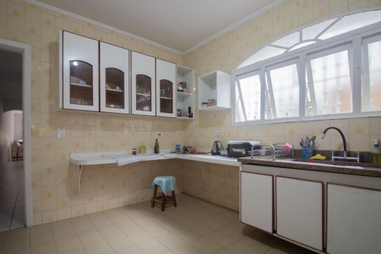 Casa à venda com 5 quartos, 213m² em Vila Mascote, São Paulo