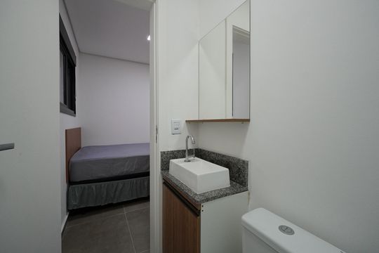 Banheiro de kitnet/studio para alugar com 1 quarto, 18m² em Vila Mariana, São Paulo