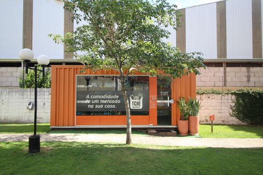 Área Comum - Mercado de apartamento para alugar com 3 quartos, 71m² em Humaitá, Porto Alegre