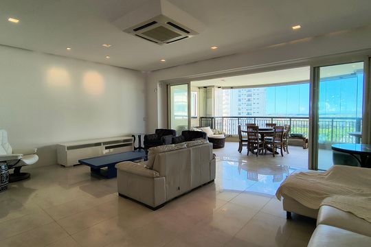 Apartamento para alugar com 4 quartos, 300m² em Barra da Tijuca, Rio de Janeiro