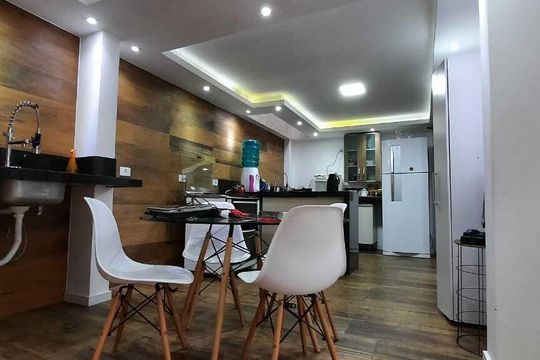 Casa para alugar com 4 quartos, 300m² em Xaxim, Curitiba