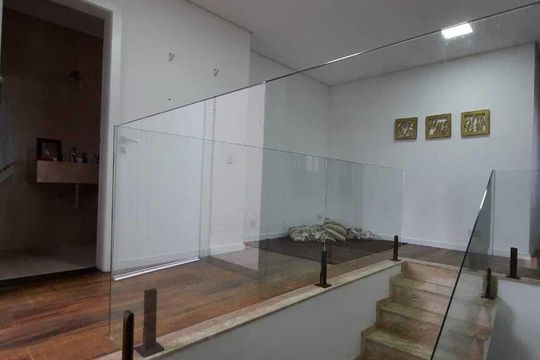 Casa para alugar com 4 quartos, 300m² em Xaxim, Curitiba