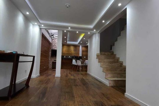 Sala de casa para alugar com 4 quartos, 300m² em Xaxim, Curitiba